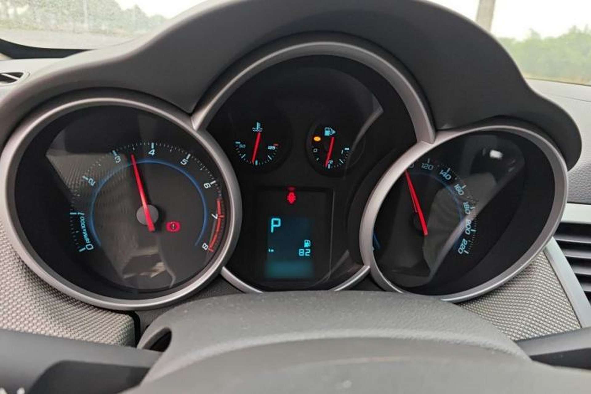 Used Chevrolet Cruze 2013 1.8L SE AT Instrument Cluster
