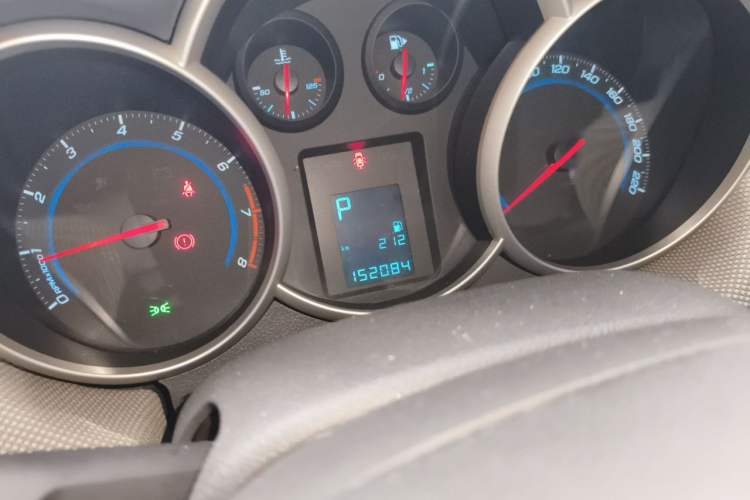 Used Chevrolet Cruze 2013 1.8L SE AT Instrument Cluster