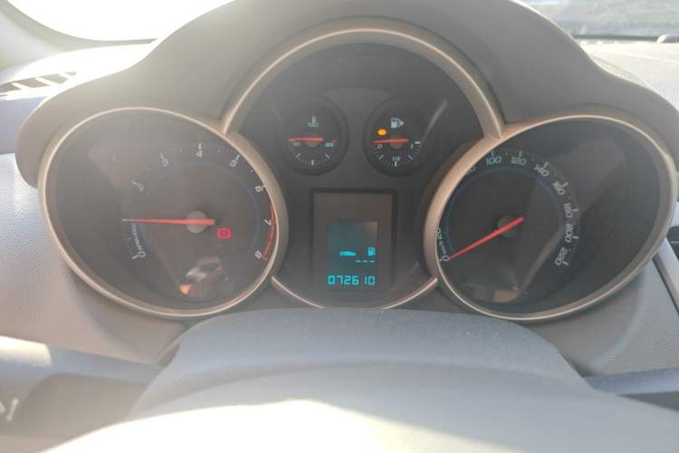 Used Chevrolet Cruze 2013 1.6L SL MT Instrument Cluster
