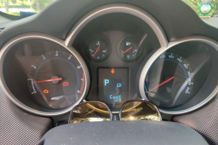 Used Chevrolet Cruze 2013 Hatchback 1.6L Automatic Luxury Model Instrument Cluster