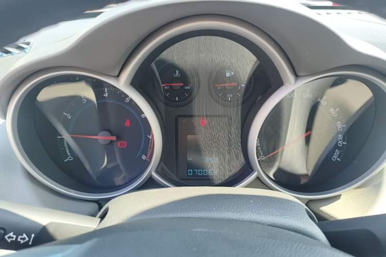 Used Chevrolet Cruze 2013 1.6L SL MT Instrument Cluster