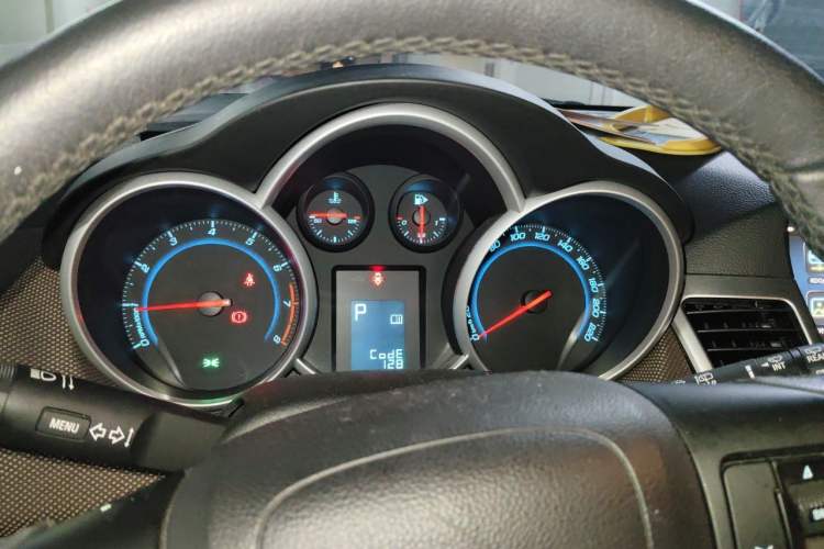 Used Chevrolet Cruze 2013 Hatchback 1.6L Automatic Luxury Model Instrument Cluster