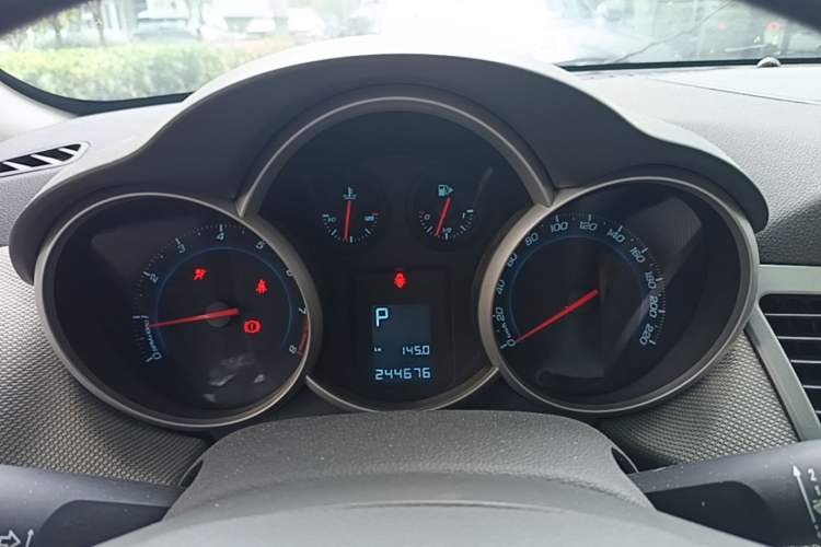 Used Chevrolet Cruze 2013 1.8L SE AT Instrument Cluster