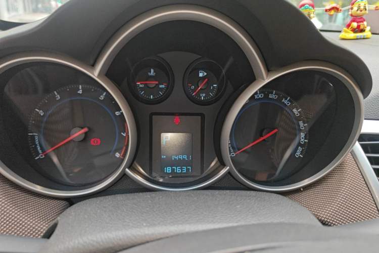 Used Chevrolet Cruze 2013 Hatchback 1.6L Automatic Luxury Model Instrument Cluster
