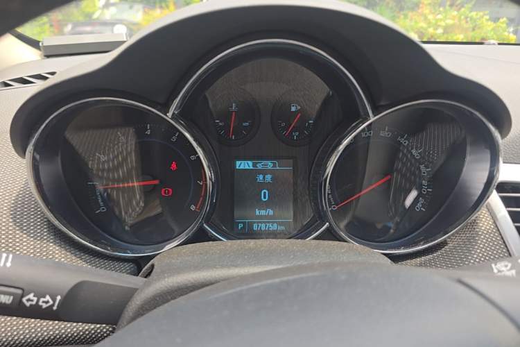 Used Chevrolet Cruze 2013 Hatchback 1.6T Automatic Flagship Model Instrument Cluster