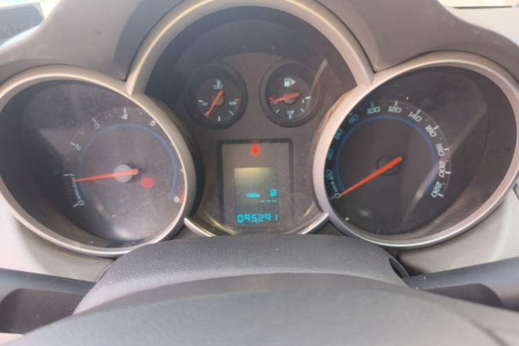 Used Chevrolet Cruze 2013 1.6L SL MT Instrument Cluster