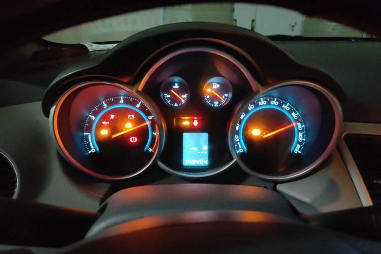 Used Chevrolet Cruze 2013 1.6L SE MT Instrument Cluster