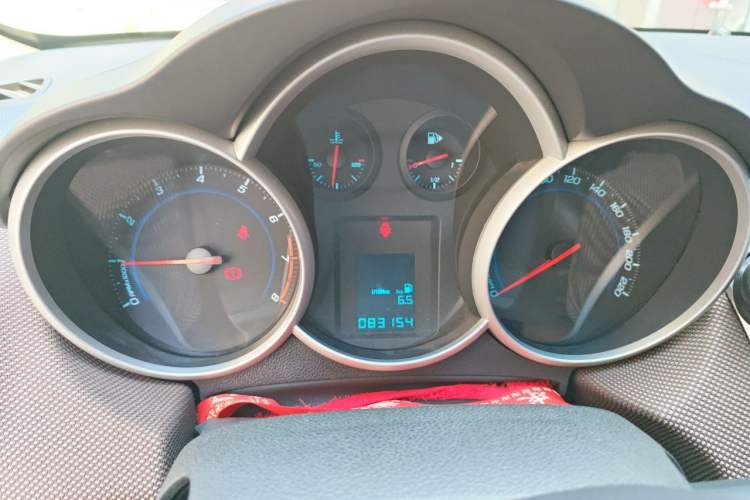 Used Chevrolet Cruze 2013 Hatchback 1.6L Manual Luxury Model Instrument Cluster