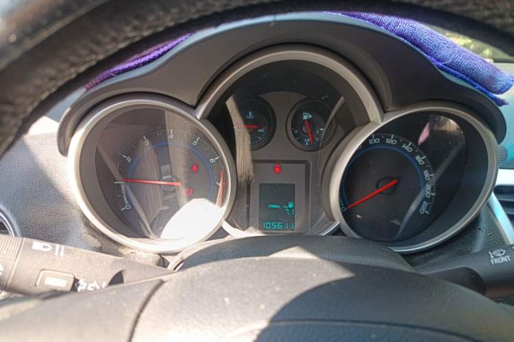 Used Chevrolet Cruze 2013 Hatchback 1.6L Manual Luxury Model Instrument Cluster