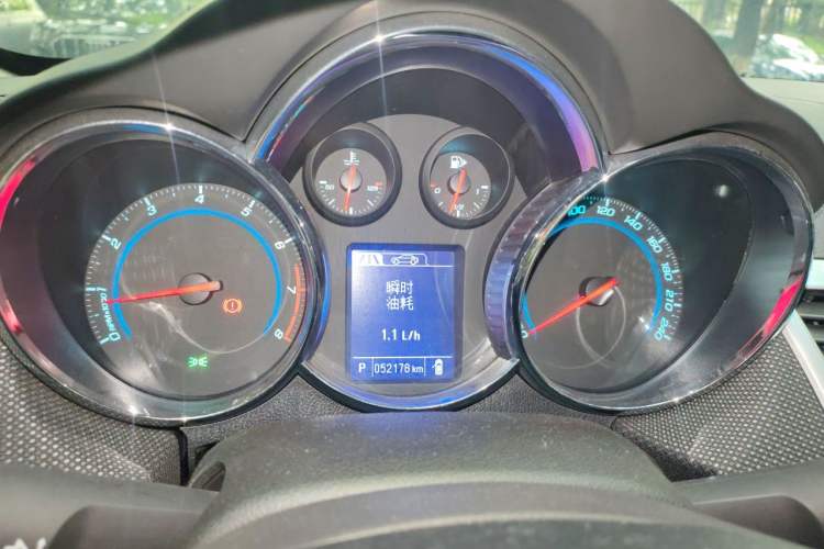 Used Chevrolet Cruze 2013 Hatchback 1.6T Automatic Flagship Model Instrument Cluster