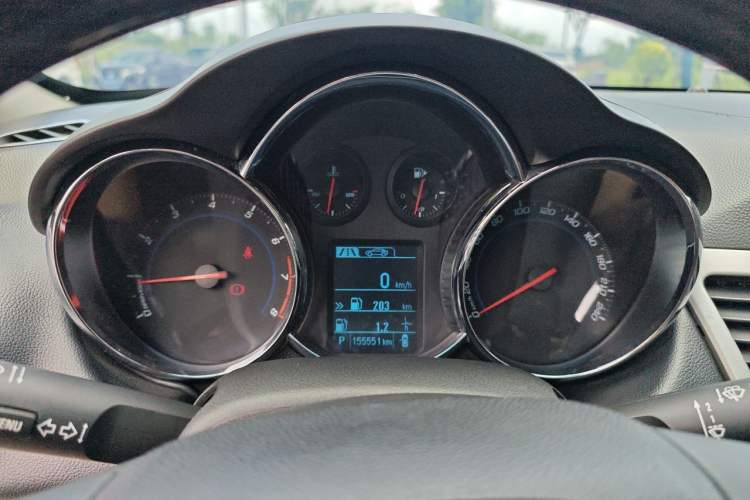 Used Chevrolet Cruze 2013 Hatchback 1.6T Automatic Flagship Model Instrument Cluster