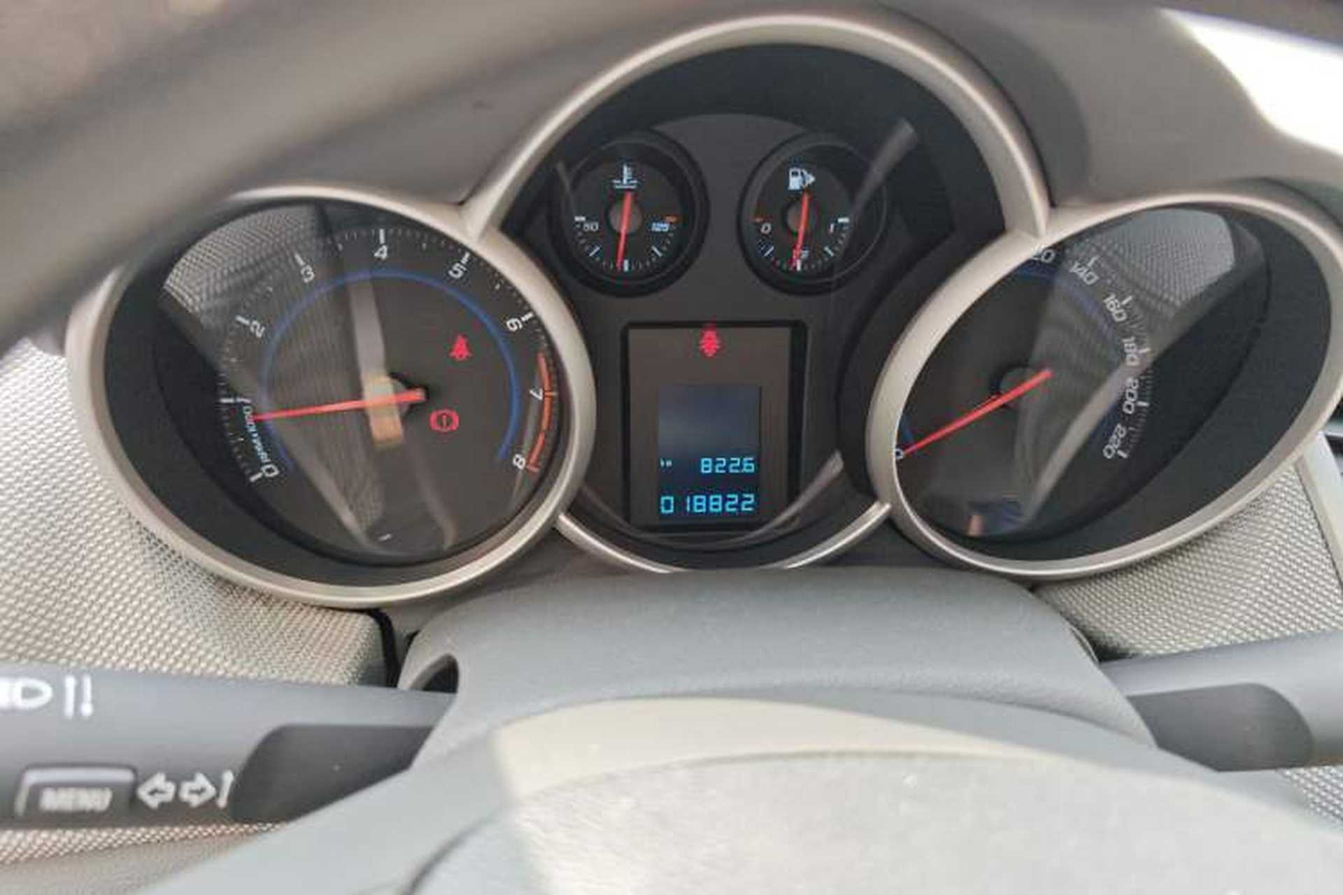 Used Chevrolet Cruze 2013 1.6L SE MT Instrument Cluster