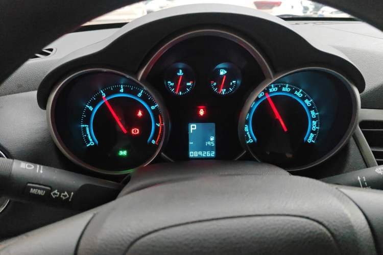 Used Chevrolet Cruze 2013 1.8L SE AT Instrument Cluster