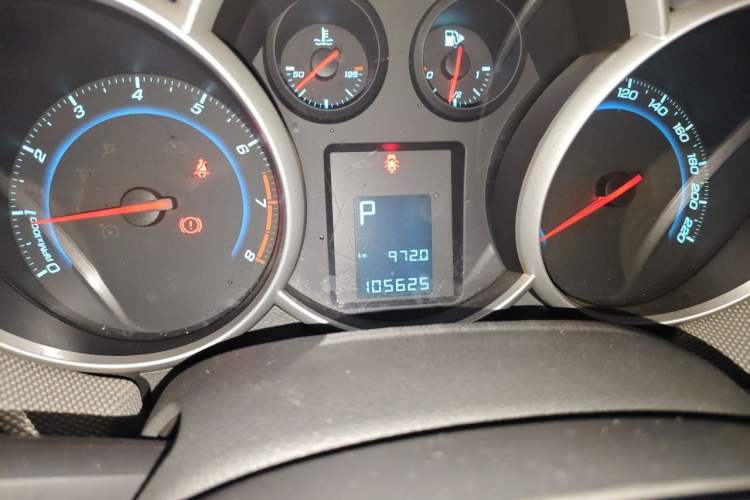 Used Chevrolet Cruze 2013 1.8L SE AT Instrument Cluster