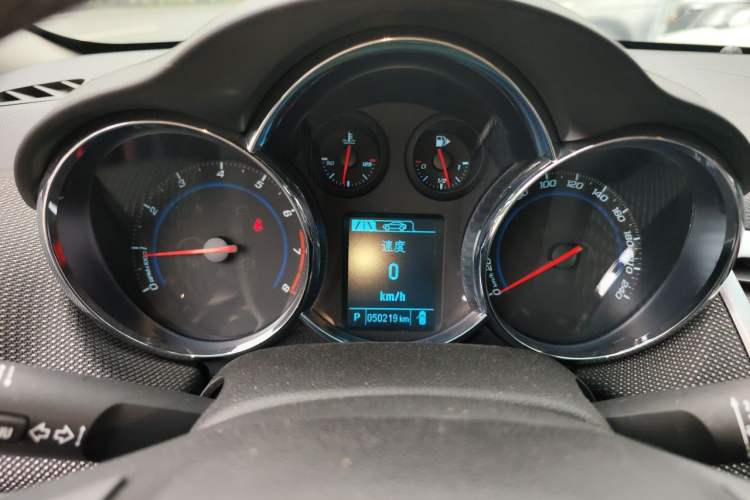 Used Chevrolet Cruze 2013 Hatchback 1.6T Automatic Flagship Model Instrument Cluster