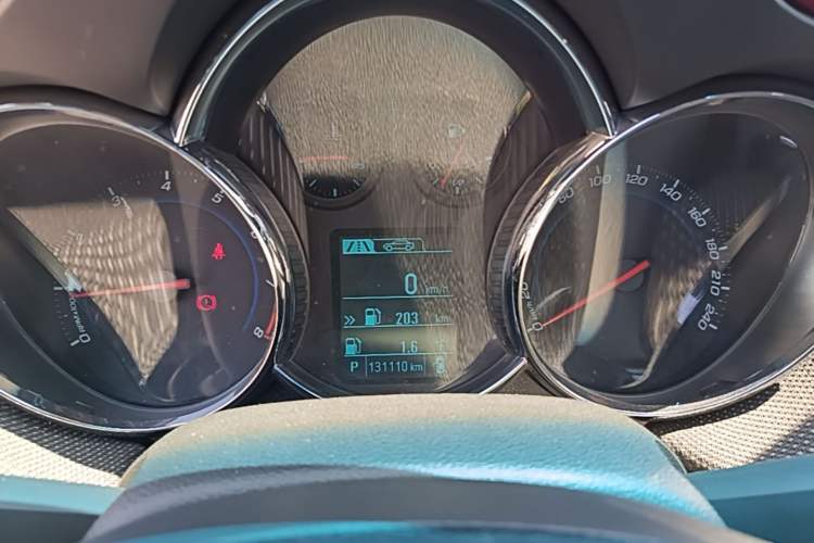 Used Chevrolet Cruze 2013 Hatchback 1.6T Automatic Flagship Model Instrument Cluster