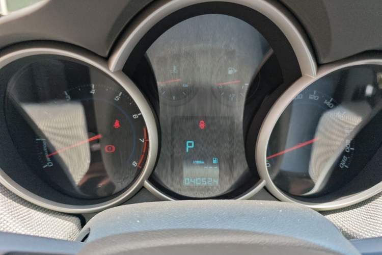 Used Chevrolet Cruze 2013 1.8L SE AT Instrument Cluster
