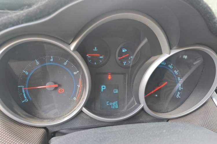 Used Chevrolet Cruze 2013 Hatchback 1.6L Automatic Luxury Model Instrument Cluster