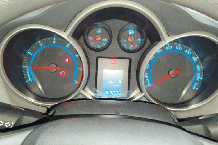 Used Chevrolet Cruze 2013 1.6L SL MT Instrument Cluster
