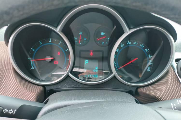 Used Chevrolet Cruze 2013 Hatchback 1.6L Automatic Luxury Model Instrument Cluster