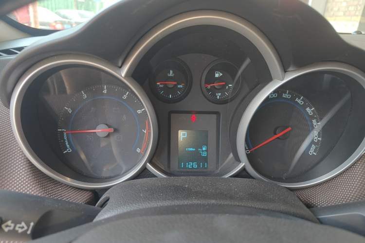 Used Chevrolet Cruze 2013 Hatchback 1.6L Automatic Luxury Model Instrument Cluster