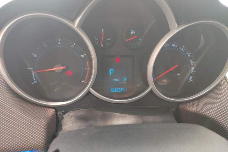 Used Chevrolet Cruze 2013 Hatchback 1.6L Automatic Luxury Model Instrument Cluster