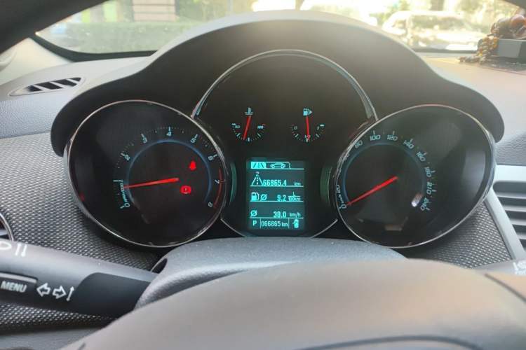 Used Chevrolet Cruze 2013 Hatchback 1.6T Automatic Flagship Model Instrument Cluster