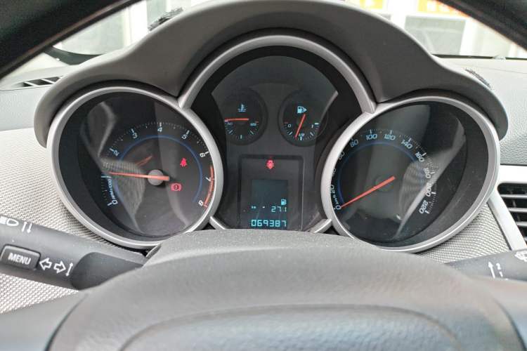 Used Chevrolet Cruze 2013 1.6L SE MT Instrument Cluster