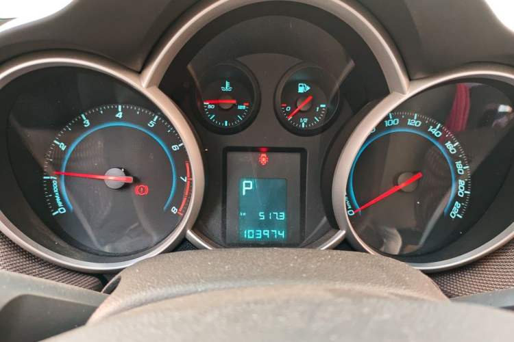 Used Chevrolet Cruze 2013 Hatchback 1.6L Automatic Luxury Model Instrument Cluster