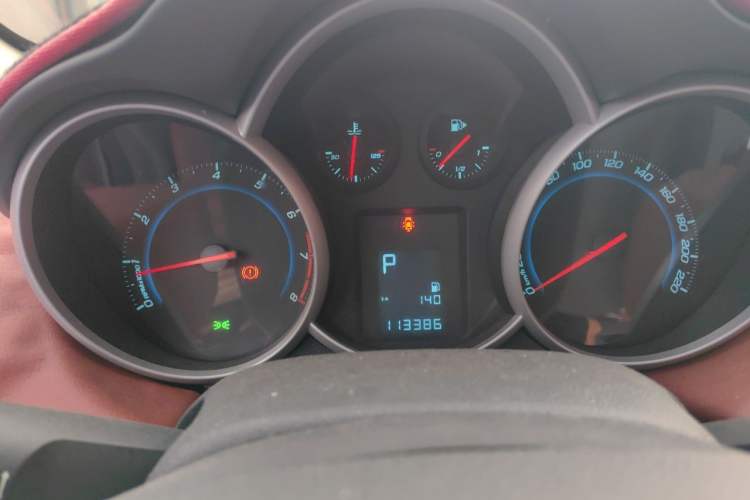 Used Chevrolet Cruze 2013 1.8L SE AT Instrument Cluster