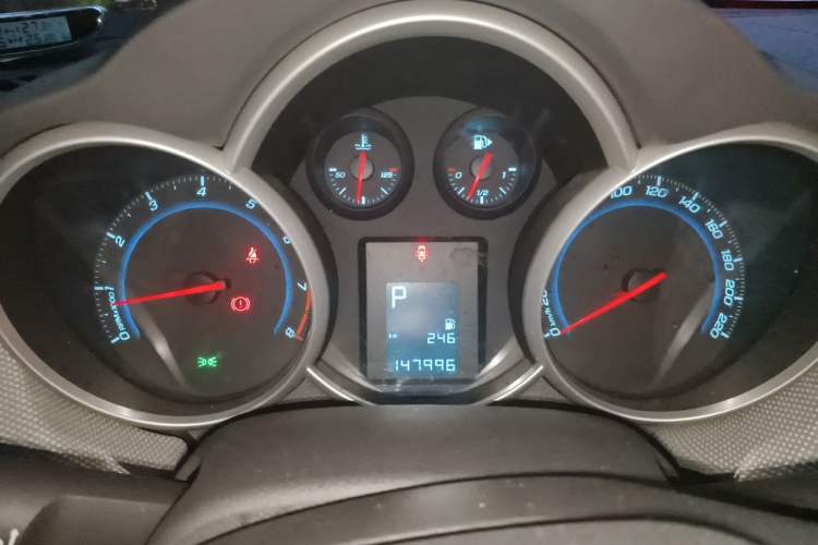 Used Chevrolet Cruze 2013 1.8L SE AT Instrument Cluster