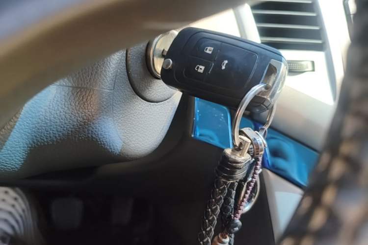 Used Chevrolet Cruze 2013 1.6L SL MT Interior 1