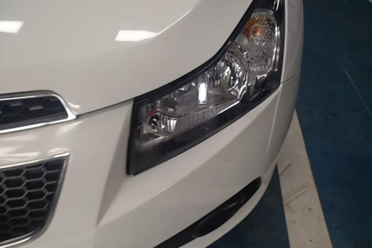 Used Chevrolet Cruze 2013 Hatchback 1.6L Automatic Luxury Model Left Front Headlight