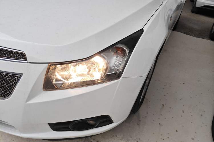 Used Chevrolet Cruze 2013 1.8L SE AT Left Front Headlight