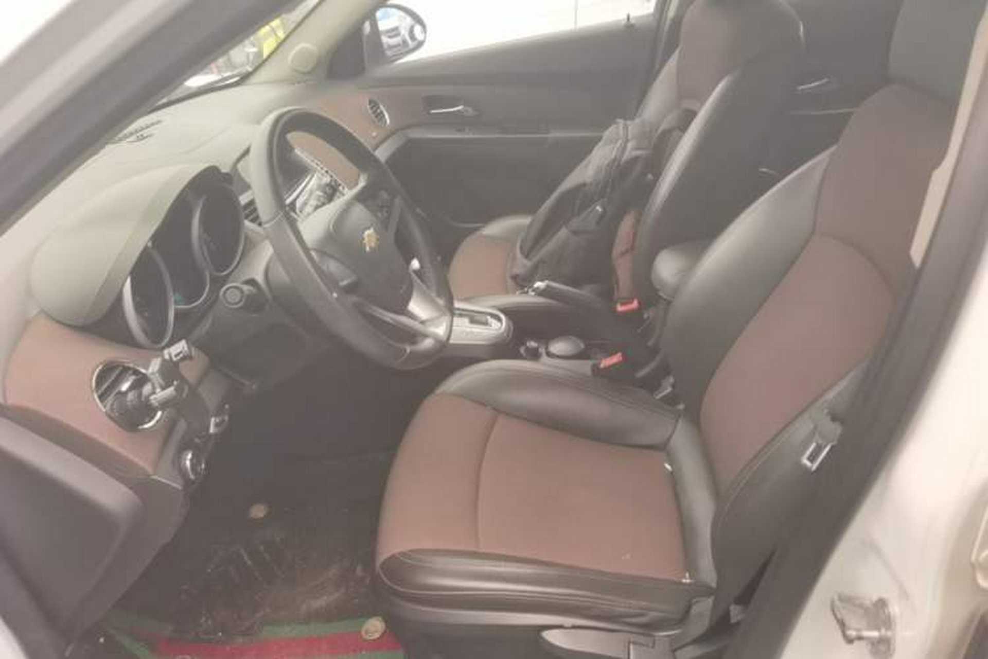 Used Chevrolet Cruze 2013 Hatchback 1.6L Automatic Luxury Model Left Front Seat