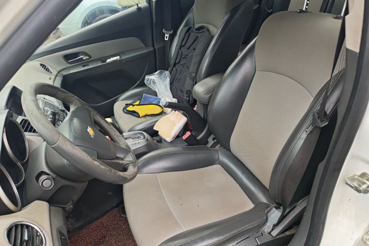 Used Chevrolet Cruze 2013 1.8L SE AT Left Front Seat