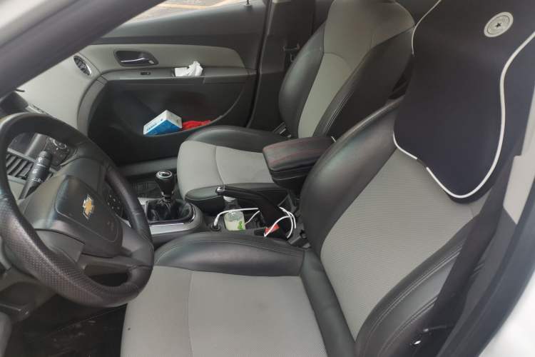 Used Chevrolet Cruze 2013 1.6L SL MT Left Front Seat