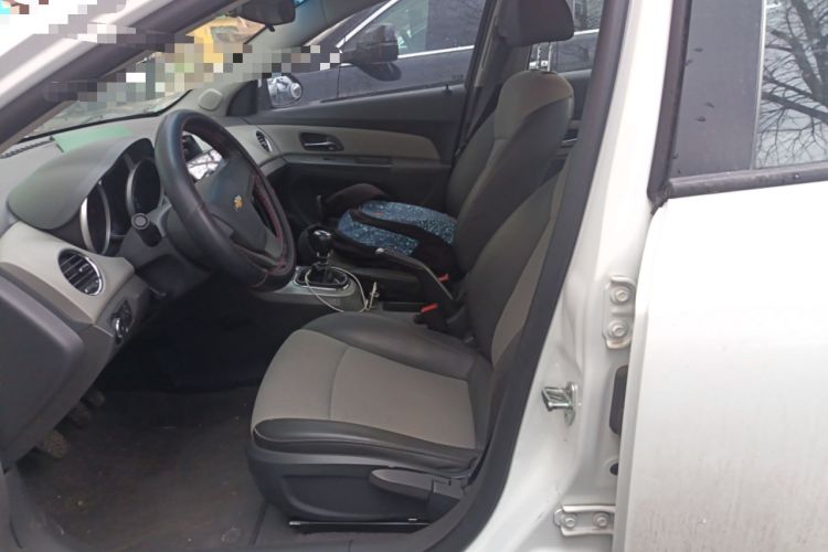 Used Chevrolet Cruze 2013 1.6L SL MT Left Front Seat