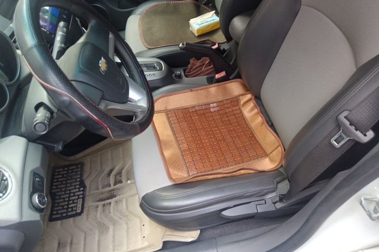 Used Chevrolet Cruze 2013 1.8L SE AT Left Front Seat