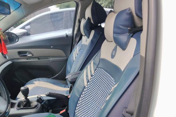 Used Chevrolet Cruze 2013 1.6L SL MT Left Front Seat