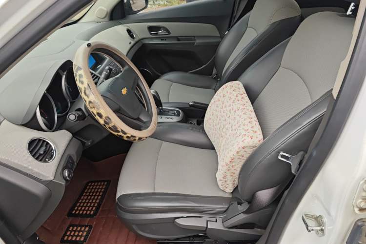 Used Chevrolet Cruze 2013 1.8L SE AT Left Front Seat