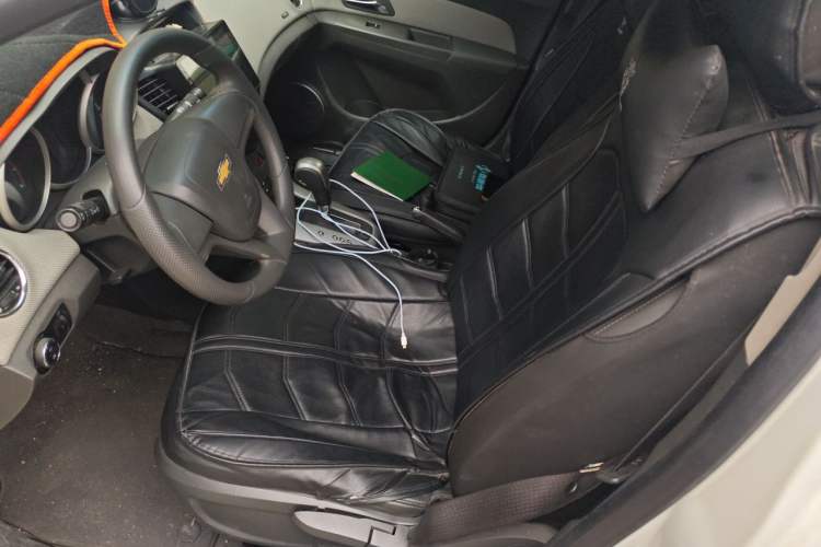 Used Chevrolet Cruze 2013 1.8L SE AT Left Front Seat