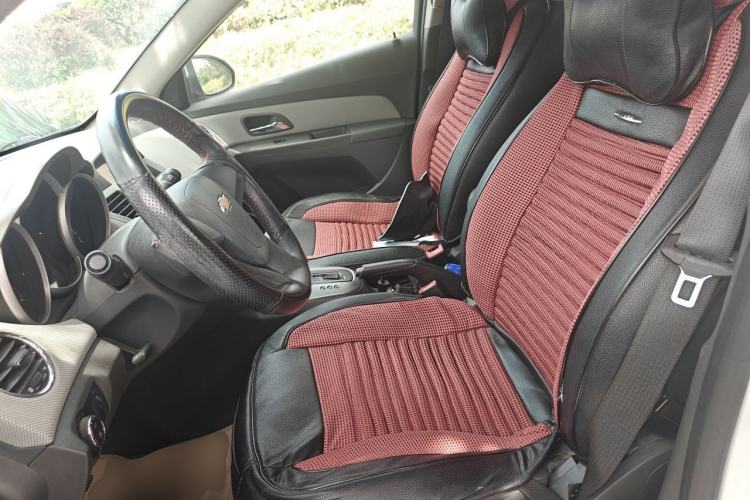 Used Chevrolet Cruze 2013 1.8L SE AT Left Front Seat
