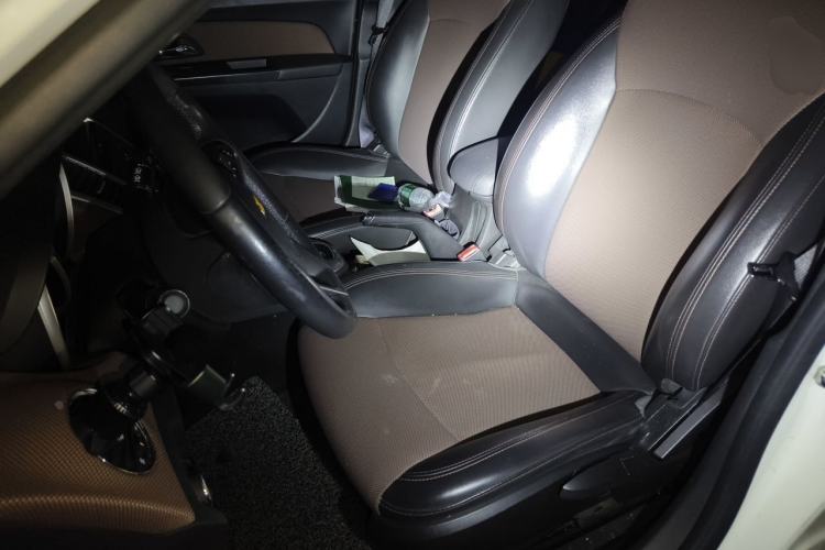 Used Chevrolet Cruze 2013 Hatchback 1.6L Automatic Luxury Model Left Front Seat