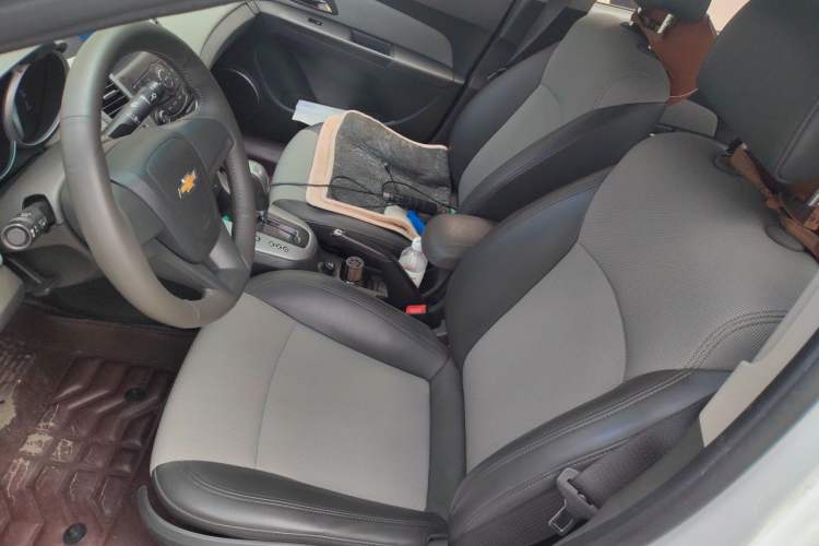 Used Chevrolet Cruze 2013 1.8L SE AT Left Front Seat