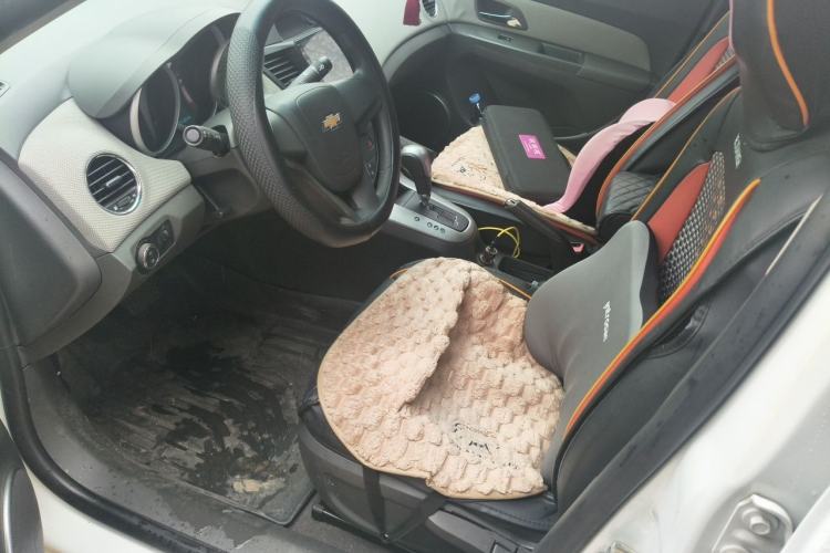 Used Chevrolet Cruze 2013 1.8L SE AT Left Front Seat
