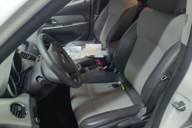 Used Chevrolet Cruze 2013 1.8L SE AT Left Front Seat