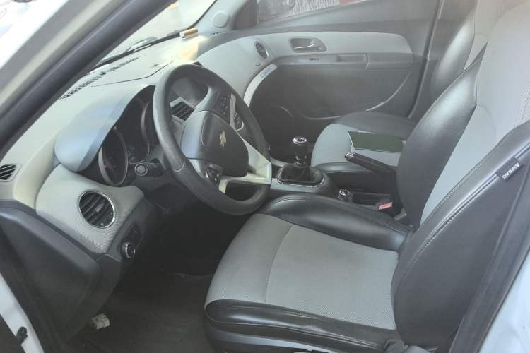 Used Chevrolet Cruze 2013 1.6L SL Grand Edition Manual Transmission Left Front Seat