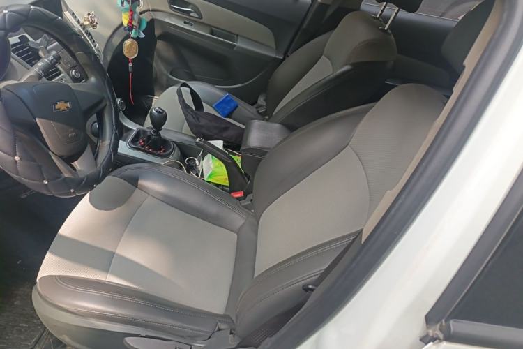 Used Chevrolet Cruze 2013 1.6L SL MT Left Front Seat