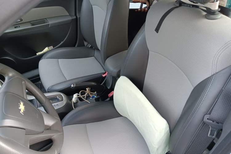 Used Chevrolet Cruze 2013 1.6L SE AT Left Front Seat